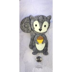 Felt Gray Squirrel ID Badge Holder with Swivel Clip and Retractable Lanyard